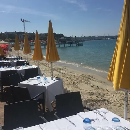 Eden Beach אנטיב